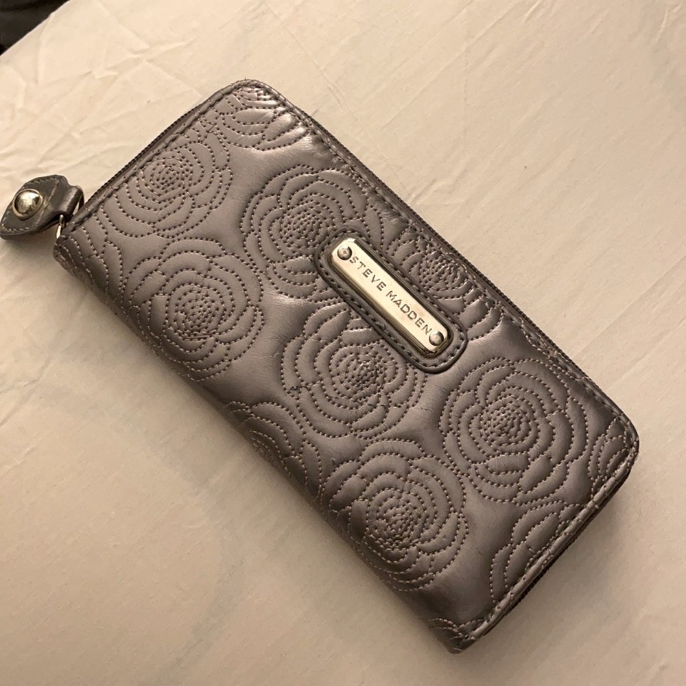 Steve Madden wallet